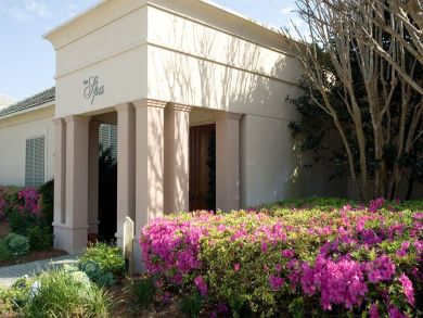 Three Bedroom Sleeps Eight Guests a Great Rental